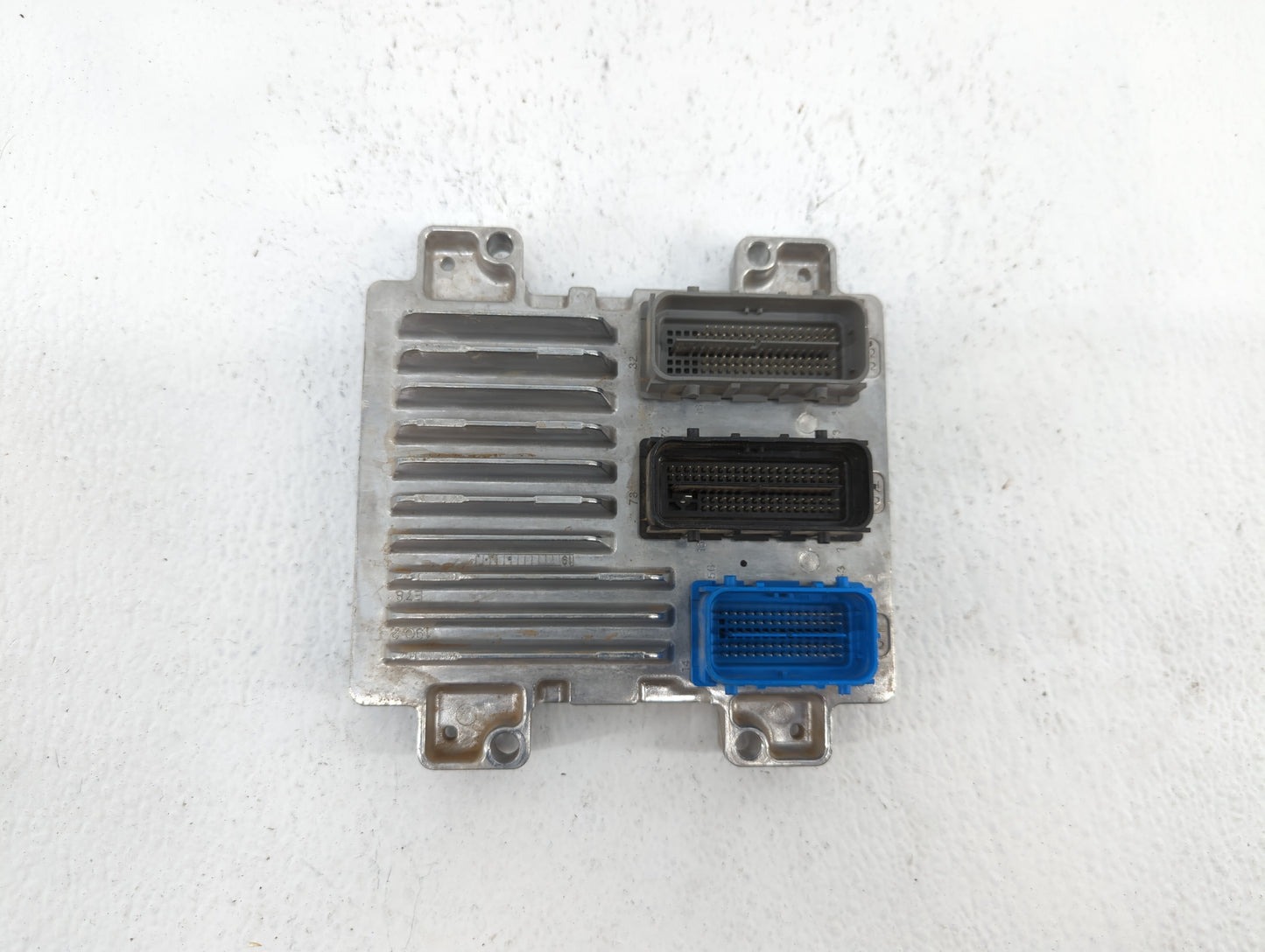 2017-2018 Chevrolet Sonic PCM Engine Control Computer ECU ECM PCU OEM P/N:12697793 12706635, 12679097 Fits Fits 2017 2018 20