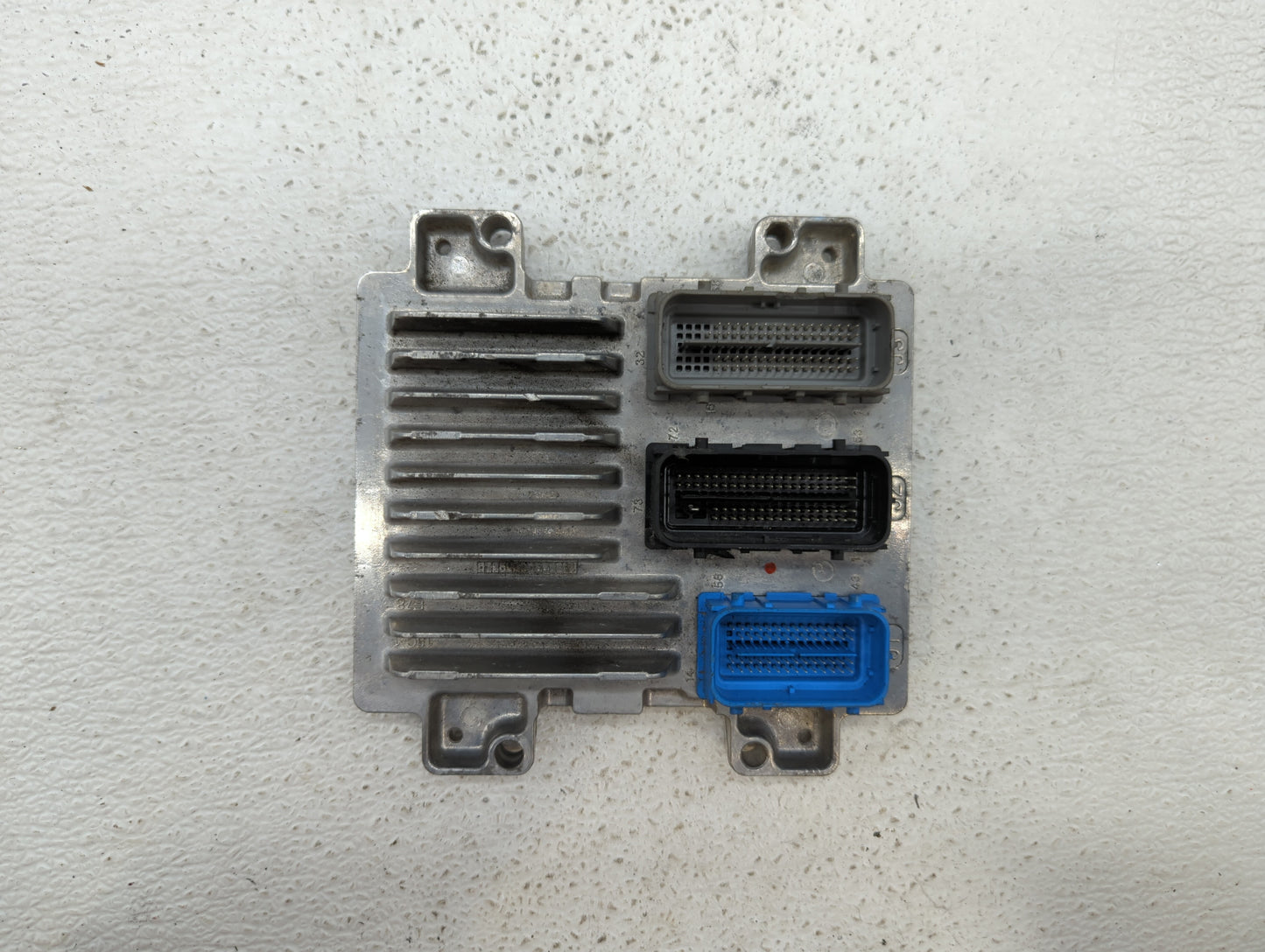 2017-2018 Chevrolet Sonic PCM Engine Control Computer ECU ECM PCU OEM P/N:12692201 12695536 Fits Fits 2017 2018 2019 OEM Use