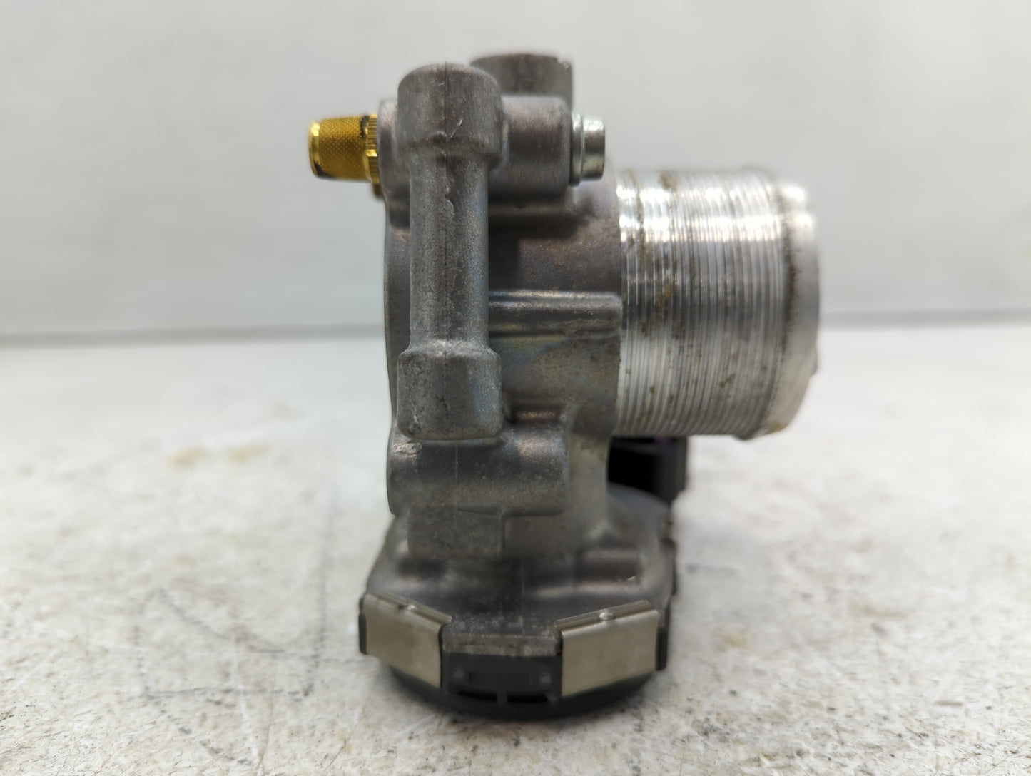 2012-2019 Chevrolet Sonic Throttle Body P/N:55565489 Fits Fits 2011 2012 2013 2014 2015 2016 2017 2018 2019 2020 2021 OEM Us