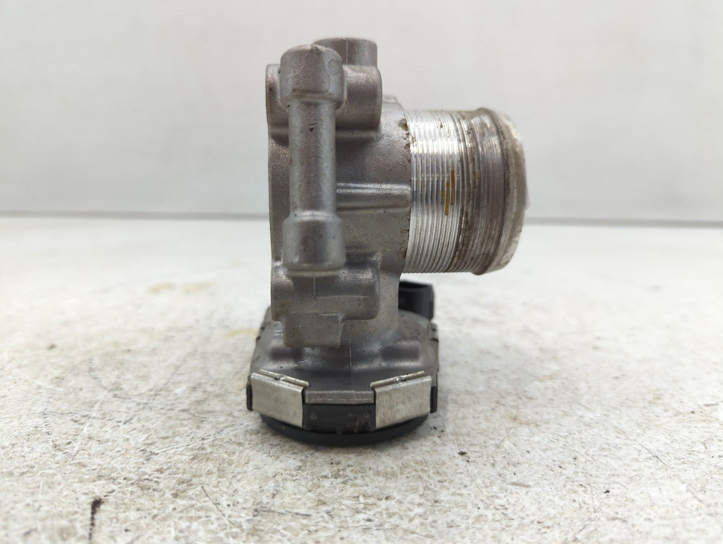 2012-2019 Chevrolet Sonic Throttle Body P/N:55565489 Fits Fits 2011 2012 2013 2014 2015 2016 2017 2018 2019 2020 2021 OEM Us