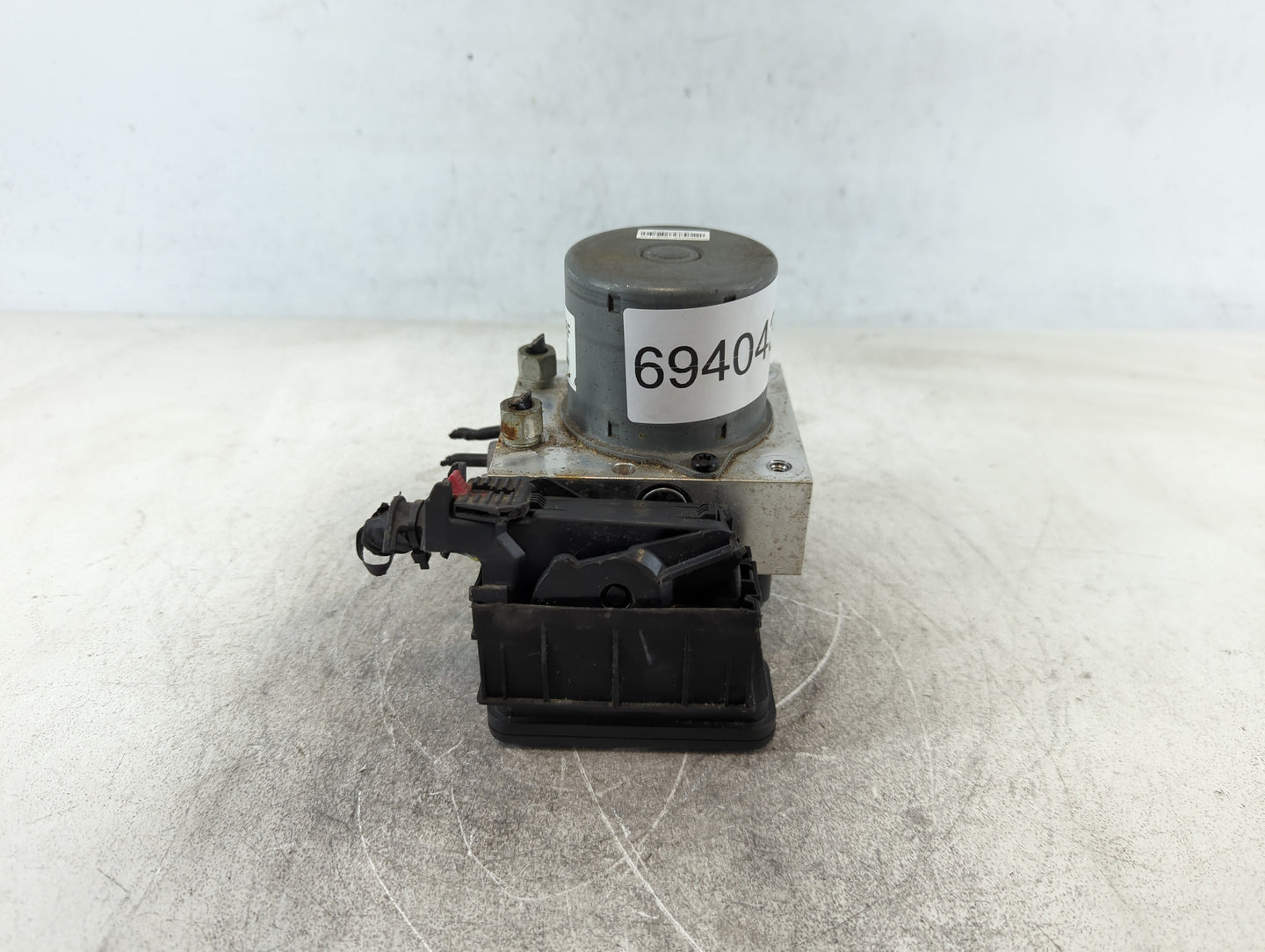 2017-2019 Chevrolet Sonic ABS Pump Control Module Replacement P/N:42573471 Fits Fits 2017 2018 2019 OEM Used Auto Parts - Oe