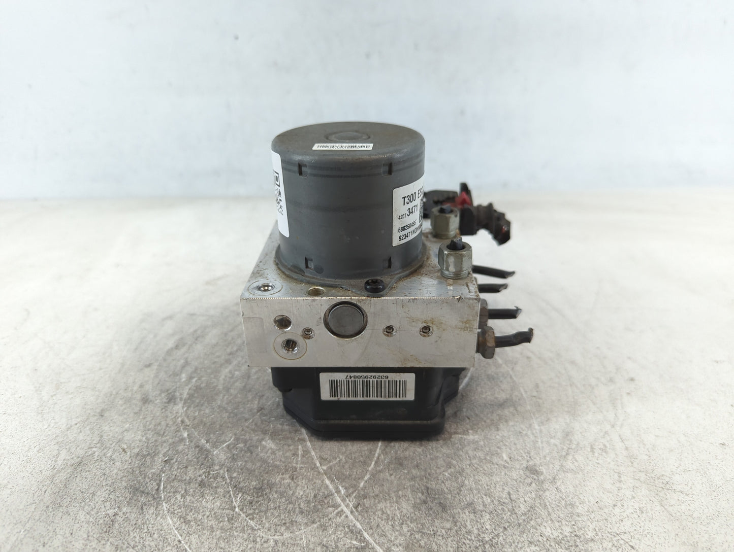 2017-2019 Chevrolet Sonic ABS Pump Control Module Replacement P/N:42573471 Fits Fits 2017 2018 2019 OEM Used Auto Parts - Oe