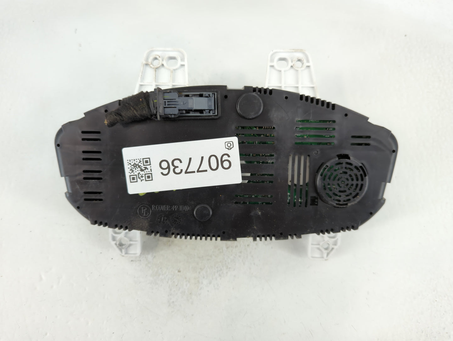 2017-2019 Chevrolet Sonic Instrument Cluster Speedometer Gauges P/N:688437714 42574339 Fits Fits 2017 2018 2019 OEM Used Aut