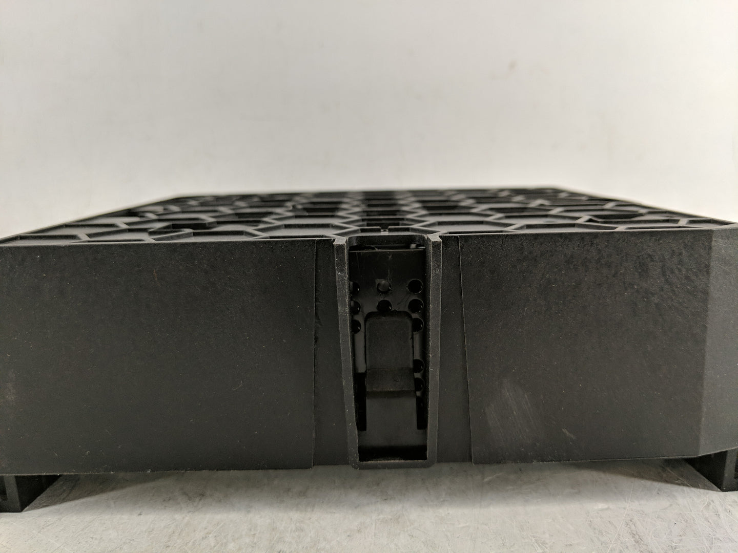2019 Chevrolet Spark Radio AM FM Cd Player Receiver Replacement P/N:42670573 Fits OEM Used Auto Parts - Oemusedautoparts1.co