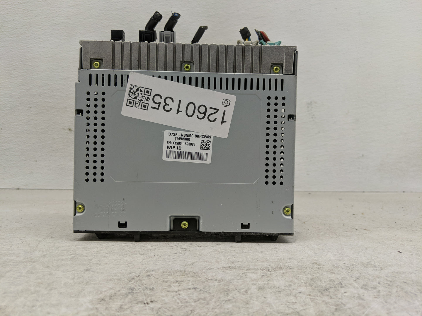 2019 Chevrolet Spark Radio AM FM Cd Player Receiver Replacement P/N:8H1X1900-693889 Fits OEM Used Auto Parts - Oemusedautopa