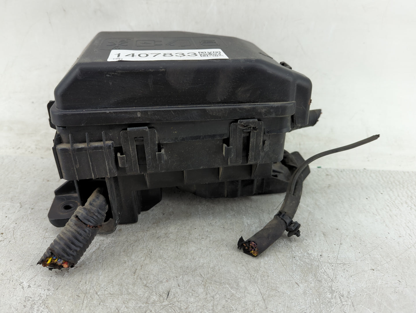 2019-2022 Chevrolet Spark Fusebox Fuse Box Panel Relay Module Fits Fits 2019 2020 2021 2022 OEM Used Auto Parts - Oemusedaut