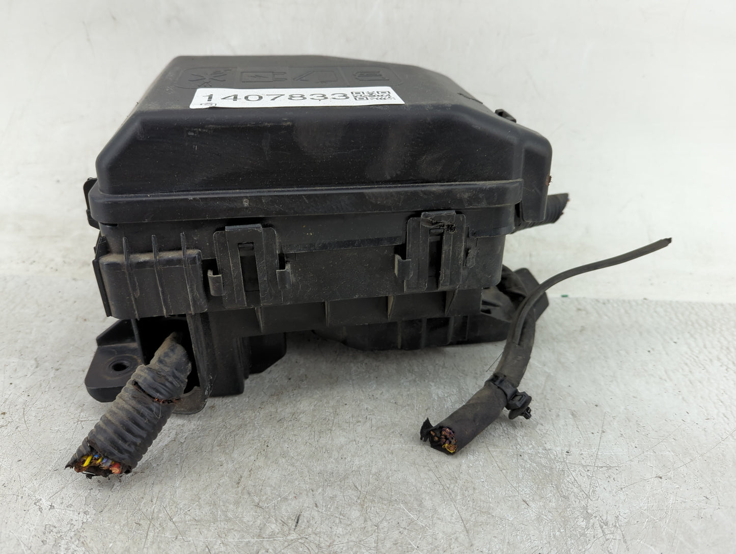 2019-2022 Chevrolet Spark Fusebox Fuse Box Panel Relay Module Fits Fits 2019 2020 2021 2022 OEM Used Auto Parts - Oemusedaut