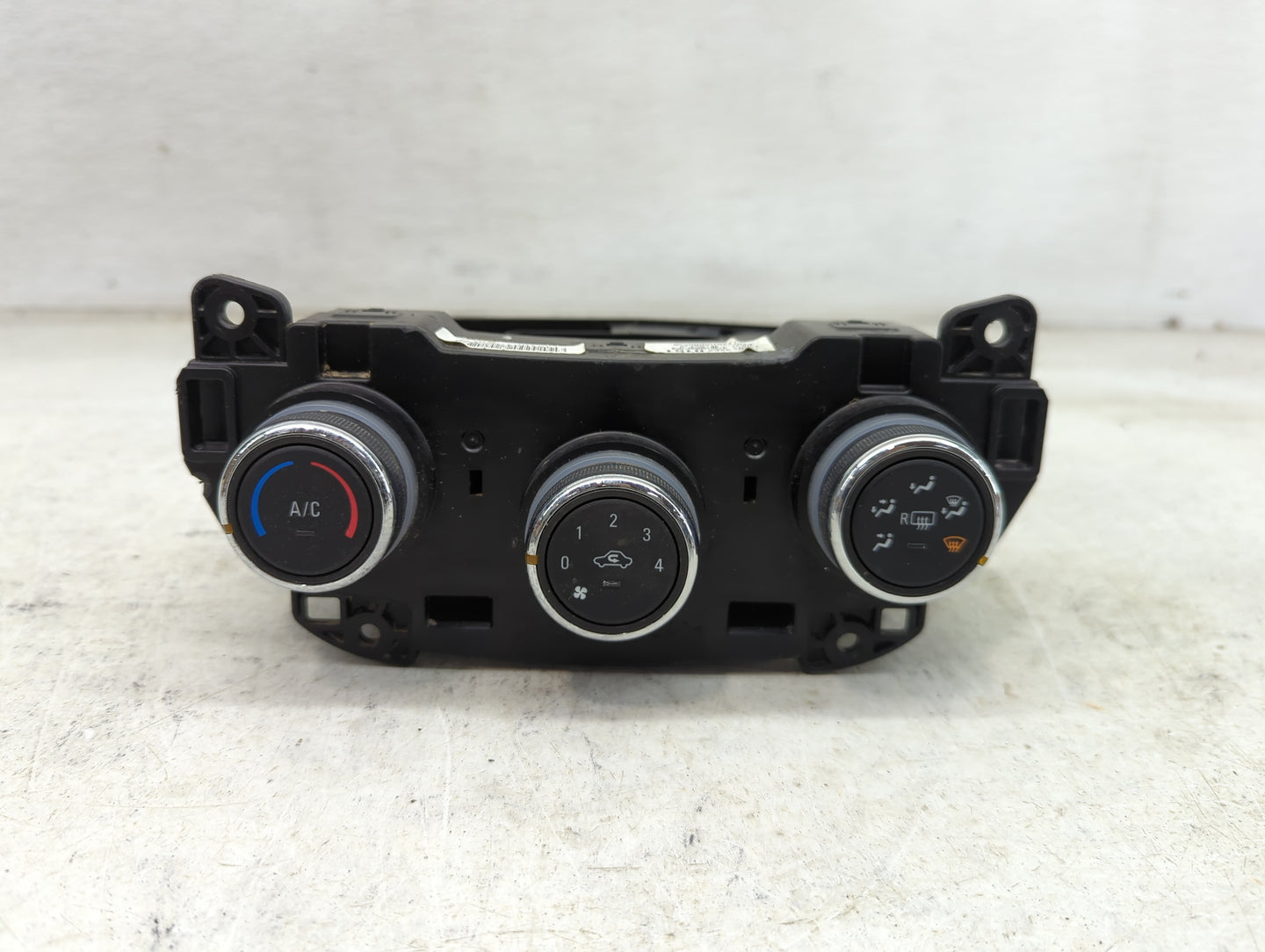 2019-2022 Chevrolet Spark Climate Control Module Temperature AC/Heater Replacement P/N:42620151 Fits Fits 2019 2020 2021 202