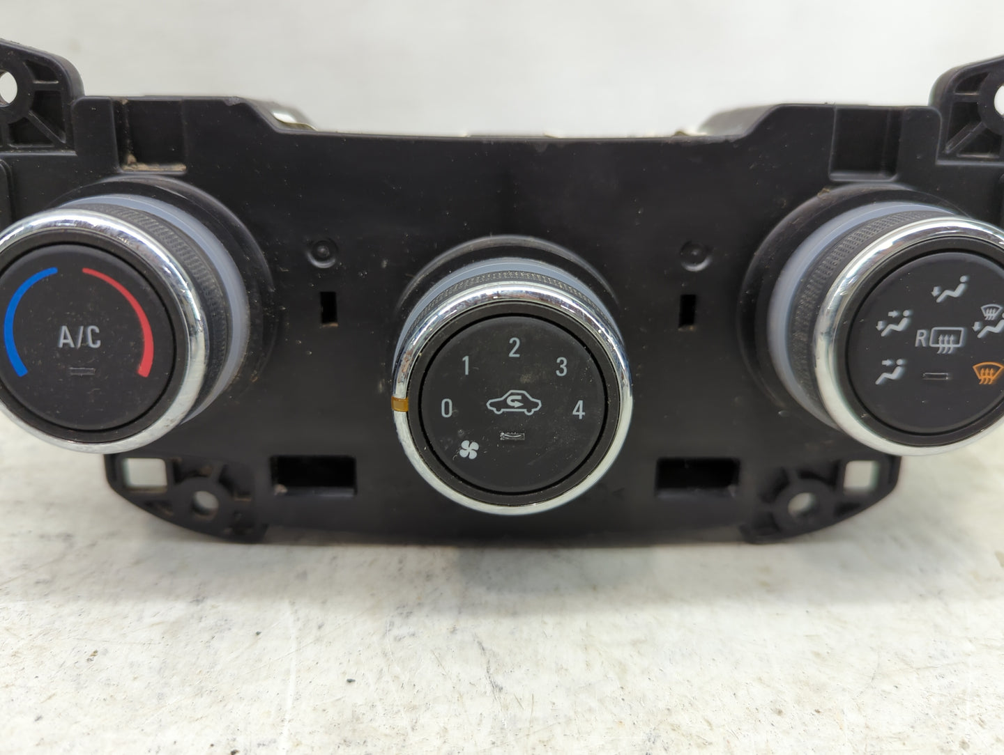 2019-2022 Chevrolet Spark Climate Control Module Temperature AC/Heater Replacement P/N:42620151 Fits Fits 2019 2020 2021 202