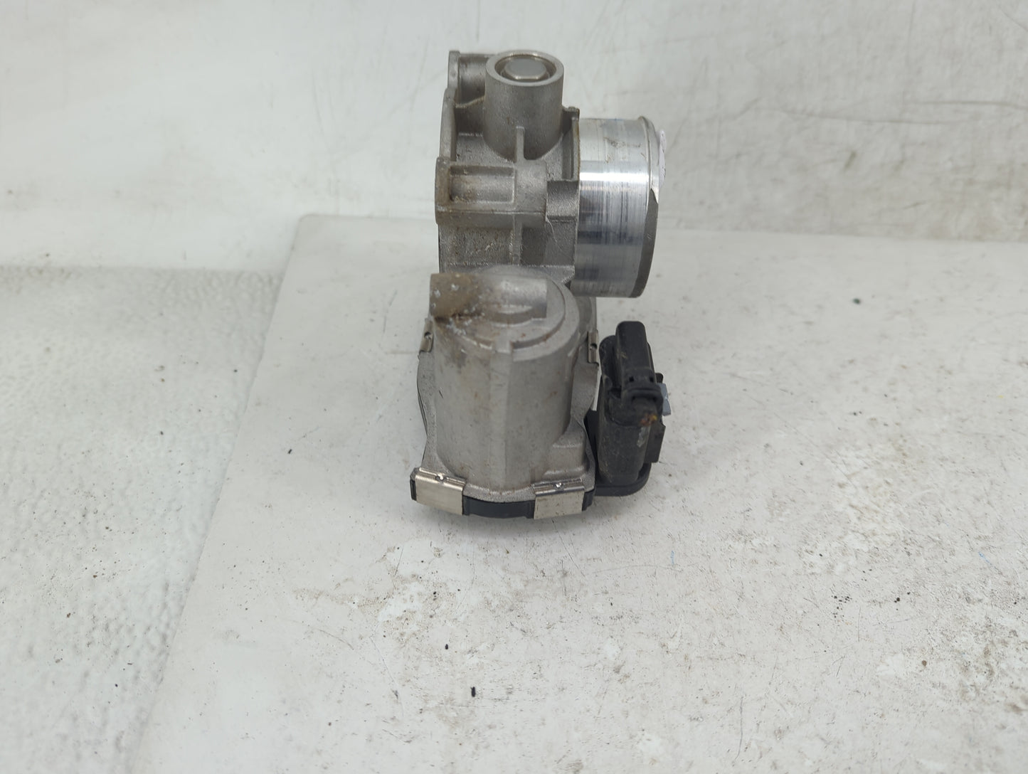 2016-2022 Chevrolet Spark Throttle Body P/N:12673014 Fits Fits 2016 2017 2018 2019 2020 2021 2022 OEM Used Auto Parts - Oemu
