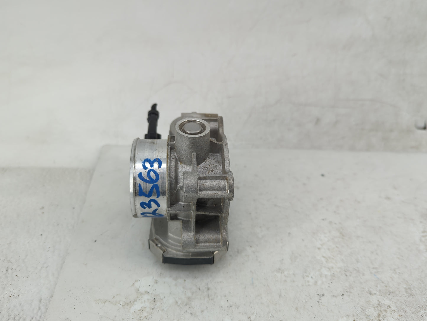 2016-2022 Chevrolet Spark Throttle Body P/N:12673014 Fits Fits 2016 2017 2018 2019 2020 2021 2022 OEM Used Auto Parts - Oemu
