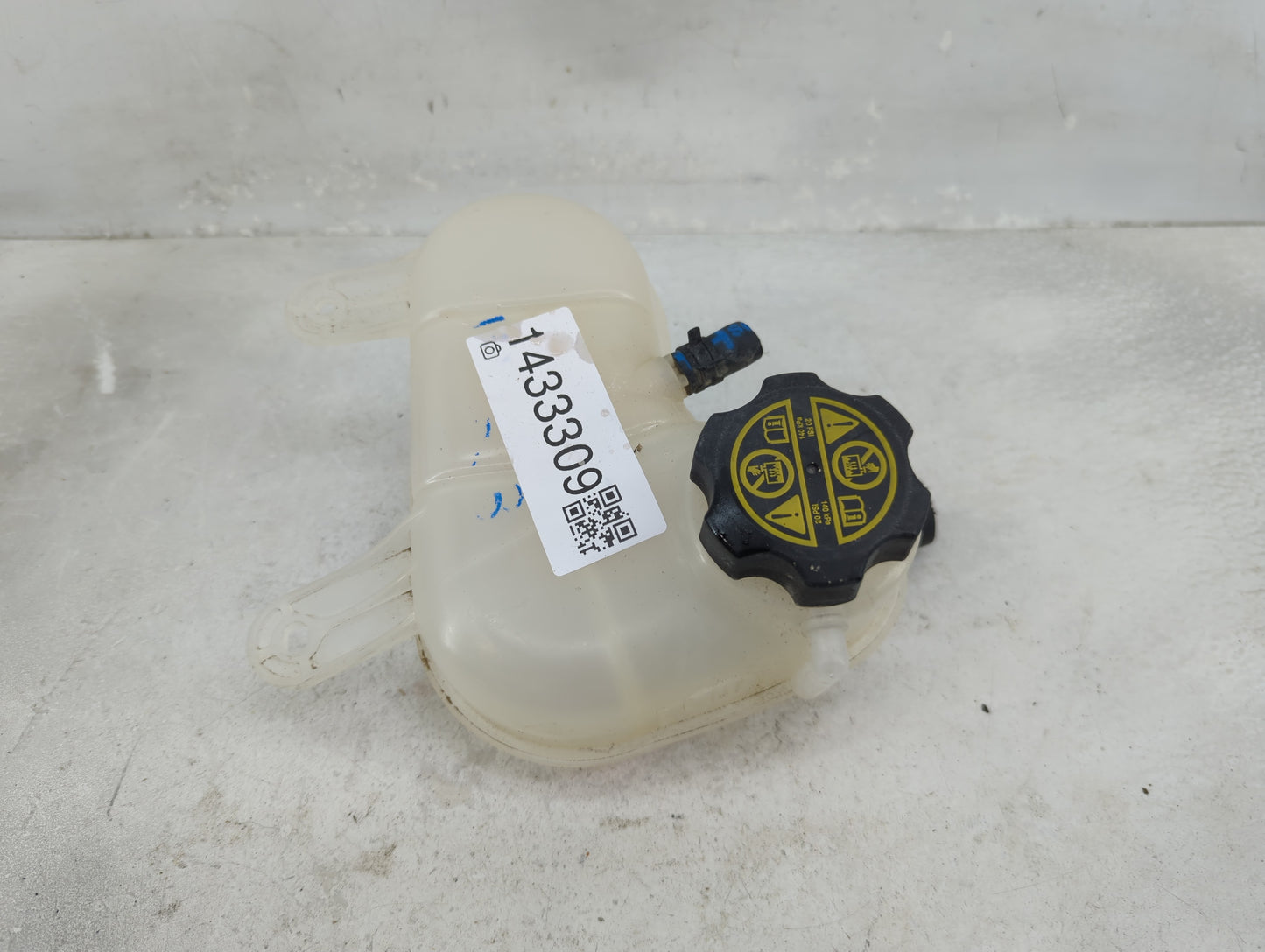 2016 Chevrolet Spark Radiator Coolant Overflow Expansion Tank Bottle 1433309 - Oemusedautoparts1.com