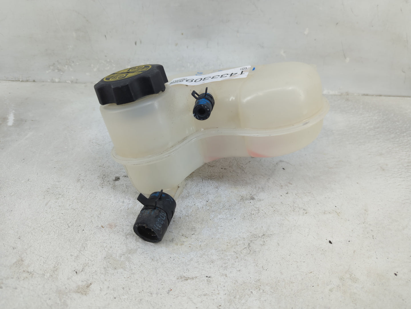 2016 Chevrolet Spark Radiator Coolant Overflow Expansion Tank Bottle 1433309 - Oemusedautoparts1.com