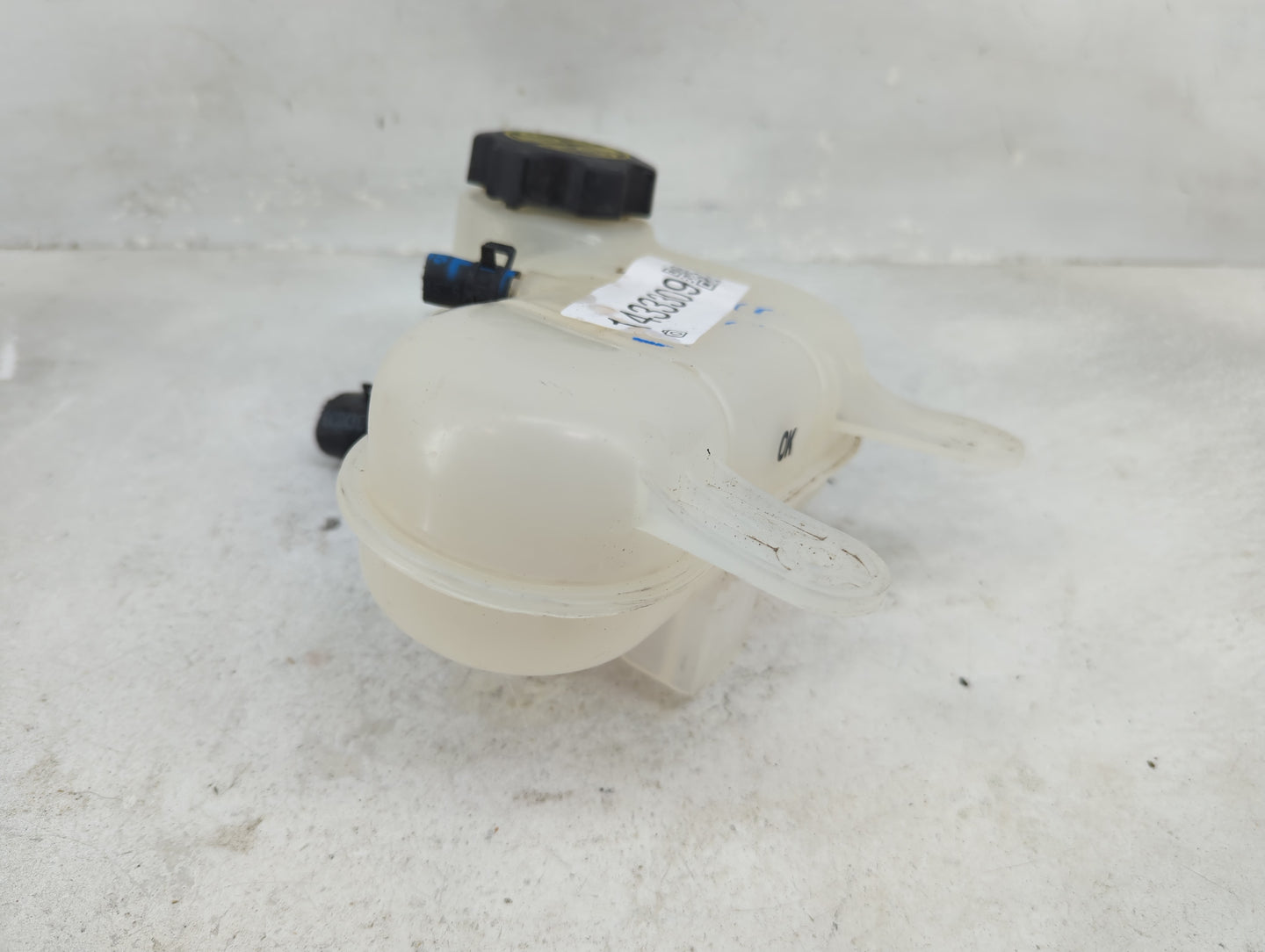 2016 Chevrolet Spark Radiator Coolant Overflow Expansion Tank Bottle 1433309 - Oemusedautoparts1.com
