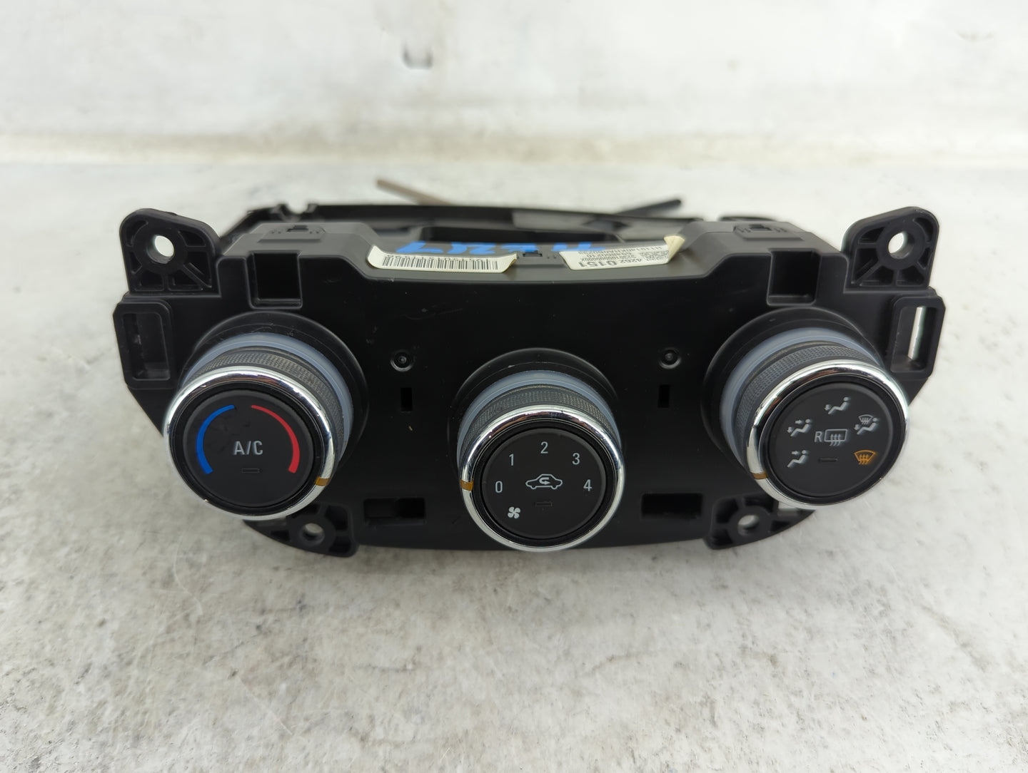 2019-2022 Chevrolet Spark Climate Control Module Temperature AC/Heater Replacement P/N:4262 0151 3230100000X Fits OEM Used A