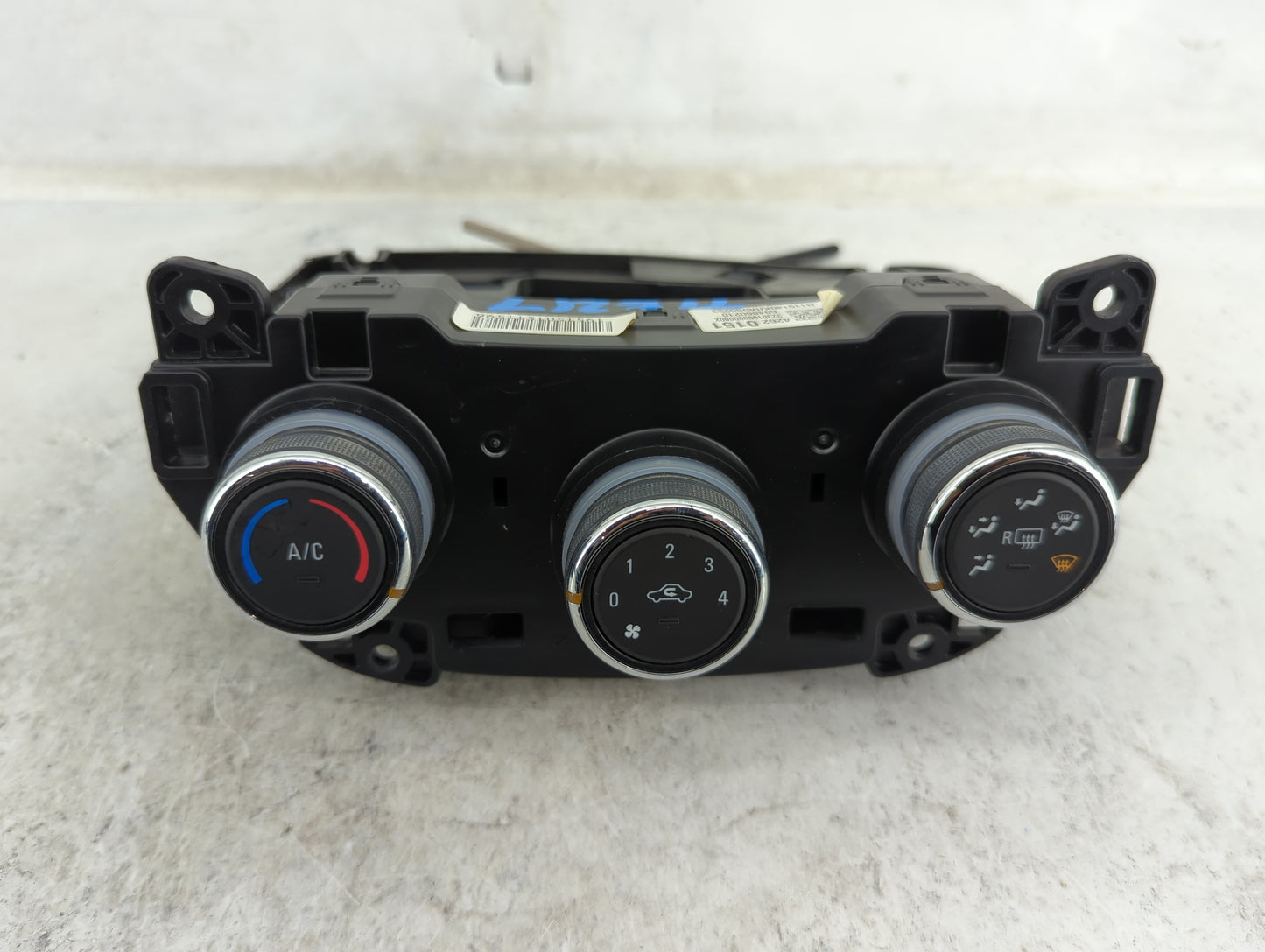 2019-2022 Chevrolet Spark Climate Control Module Temperature AC/Heater Replacement P/N:4262 0151 3230100000X Fits OEM Used A