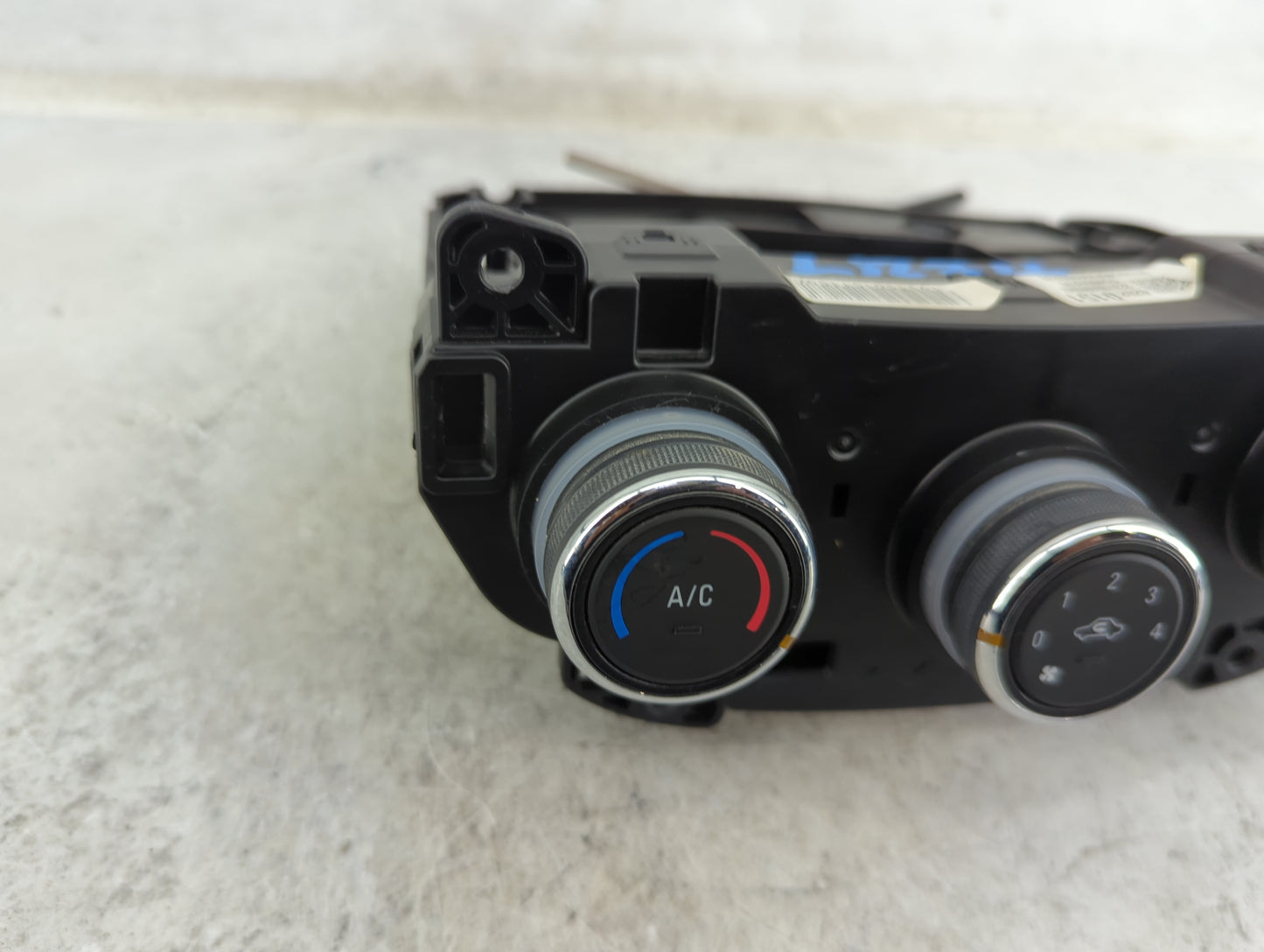 2019-2022 Chevrolet Spark Climate Control Module Temperature AC/Heater Replacement P/N:4262 0151 3230100000X Fits OEM Used A