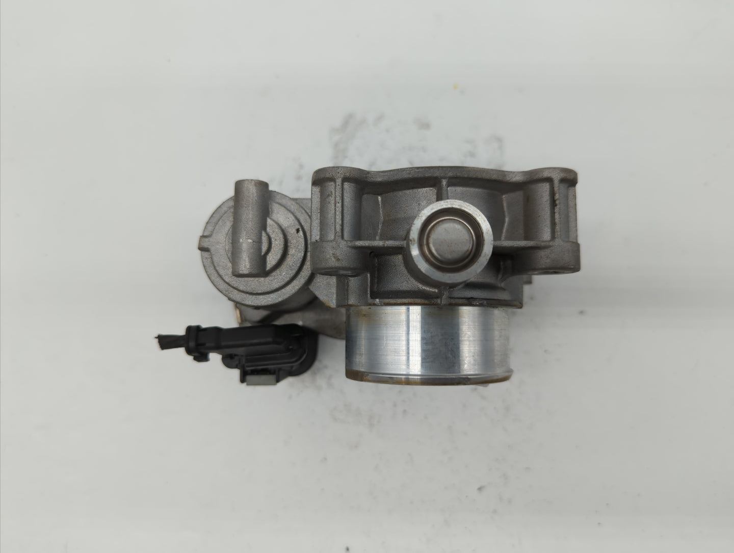 2016-2018 Chevrolet Spark Throttle Body P/N:12673014 Fits Fits 2016 2017 2018 OEM Used Auto Parts - Oemusedautoparts1.com