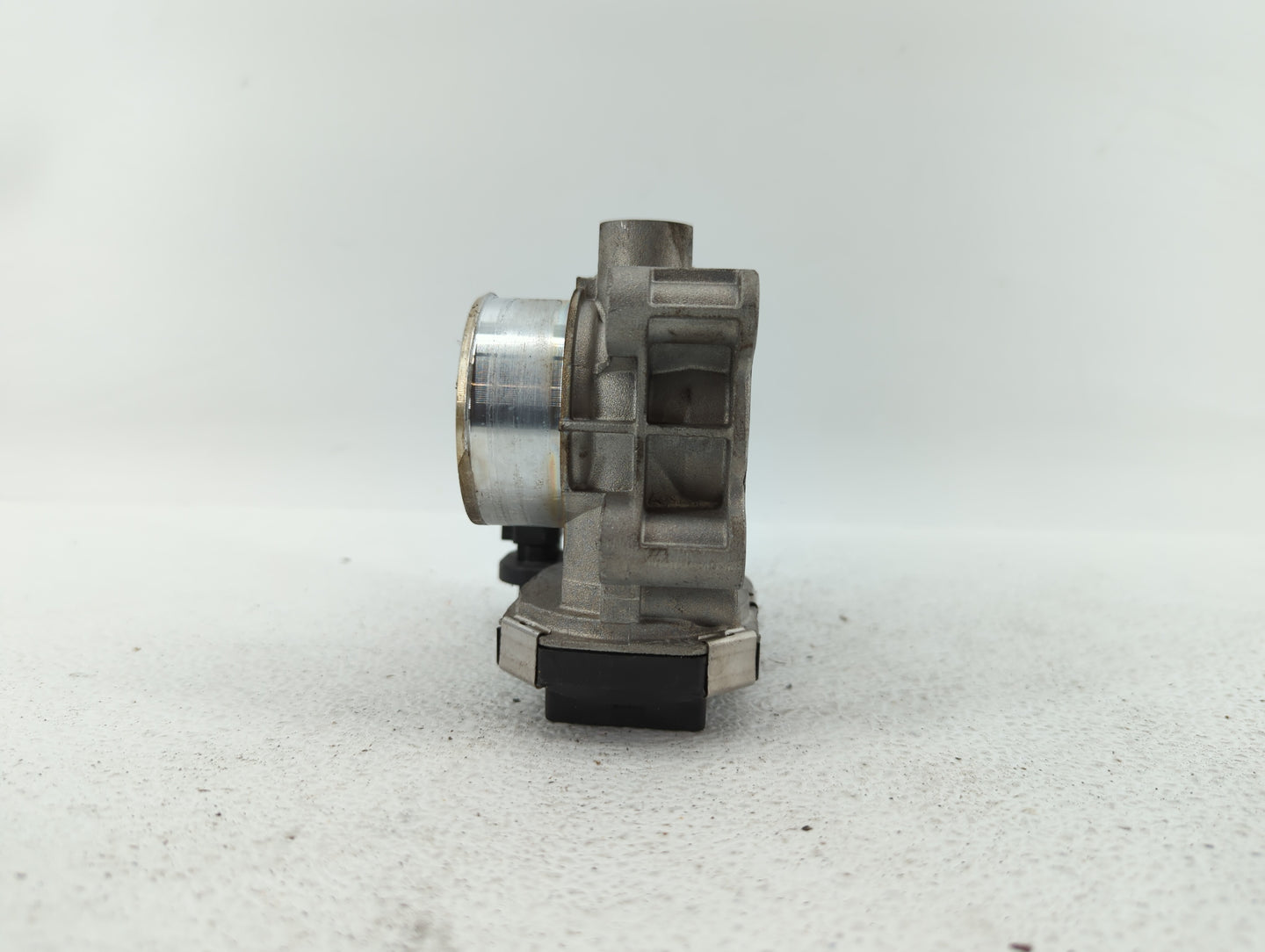 2016-2018 Chevrolet Spark Throttle Body P/N:12673014 Fits Fits 2016 2017 2018 OEM Used Auto Parts - Oemusedautoparts1.com