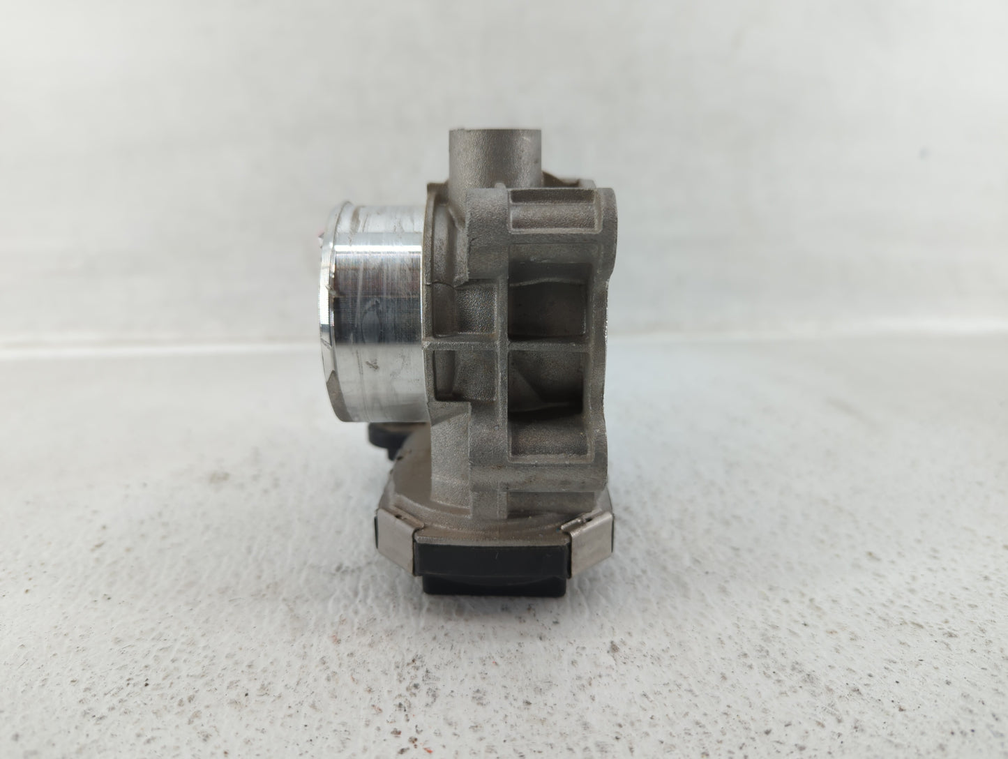 2016-2022 Chevrolet Spark Throttle Body P/N:12673014 Fits Fits 2016 2017 2018 2019 2020 2021 2022 OEM Used Auto Parts - Oemu