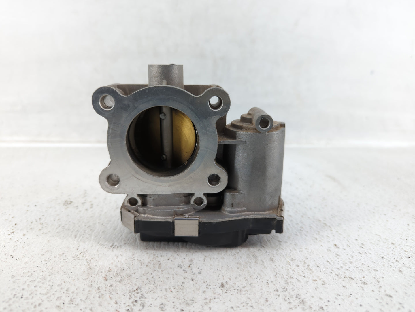 2016-2022 Chevrolet Spark Throttle Body P/N:12673014 Fits Fits 2016 2017 2018 2019 2020 2021 2022 OEM Used Auto Parts - Oemu