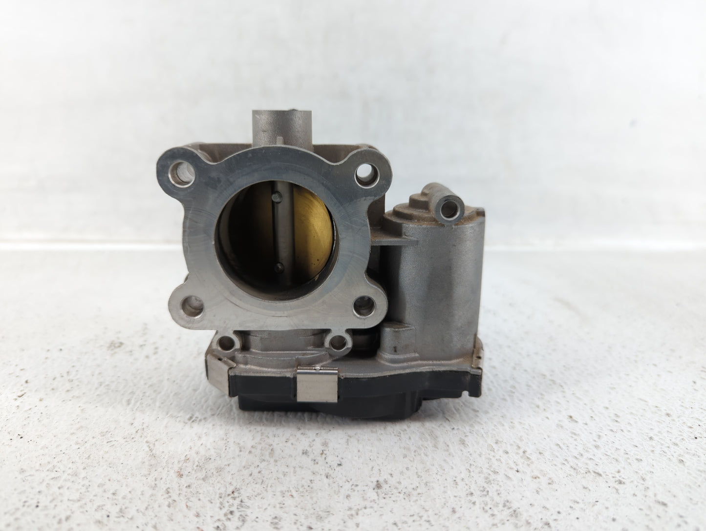 2016-2022 Chevrolet Spark Throttle Body P/N:12673014 Fits Fits 2016 2017 2018 2019 2020 2021 2022 OEM Used Auto Parts - Oemu