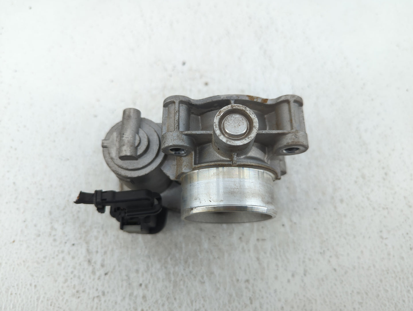 2016-2022 Chevrolet Spark Throttle Body P/N:12673014 Fits Fits 2016 2017 2018 2019 2020 2021 2022 OEM Used Auto Parts - Oemu
