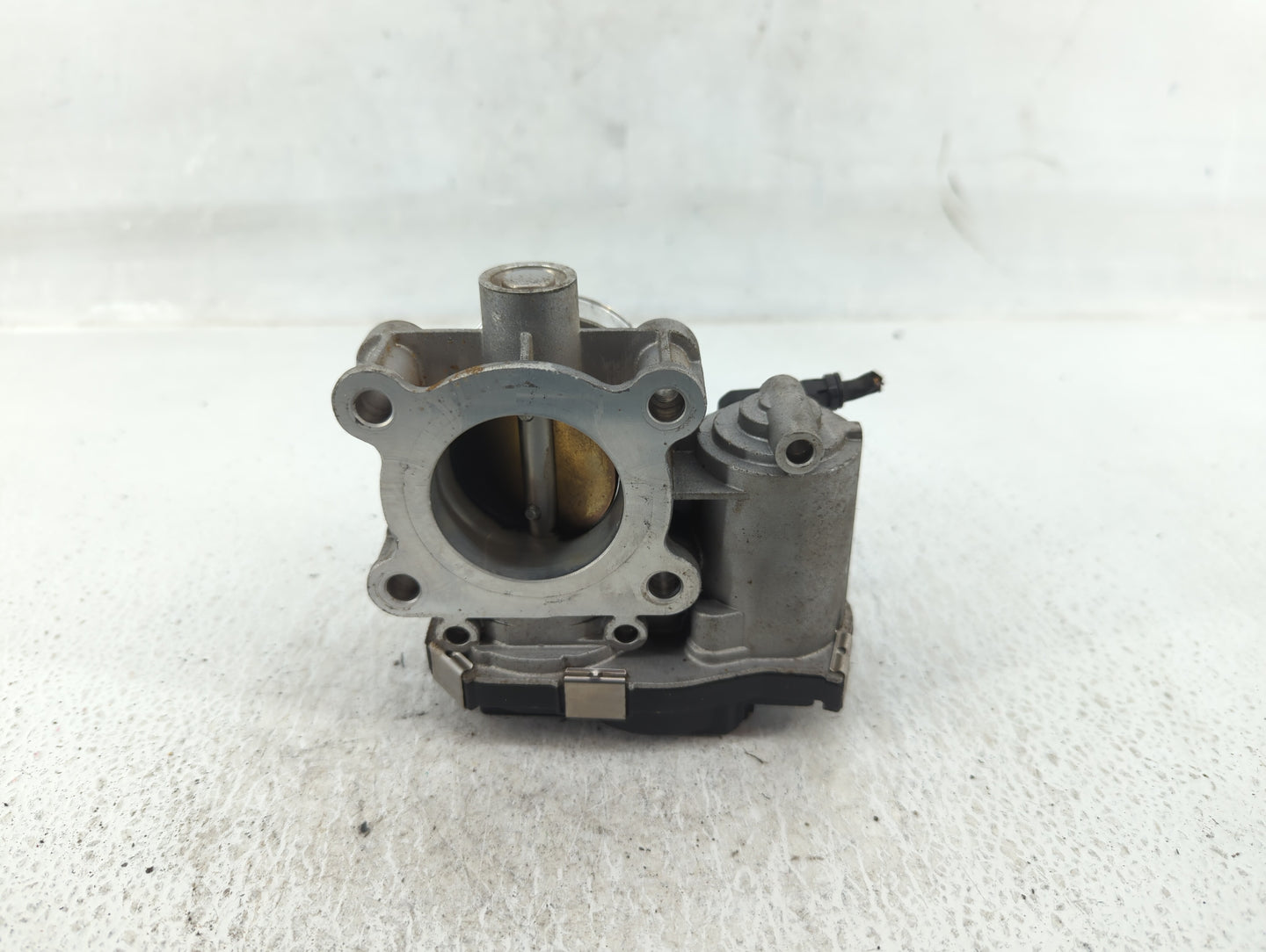 2016-2022 Chevrolet Spark Throttle Body P/N:12673014 Fits Fits 2016 2017 2018 2019 2020 2021 2022 OEM Used Auto Parts - Oemu
