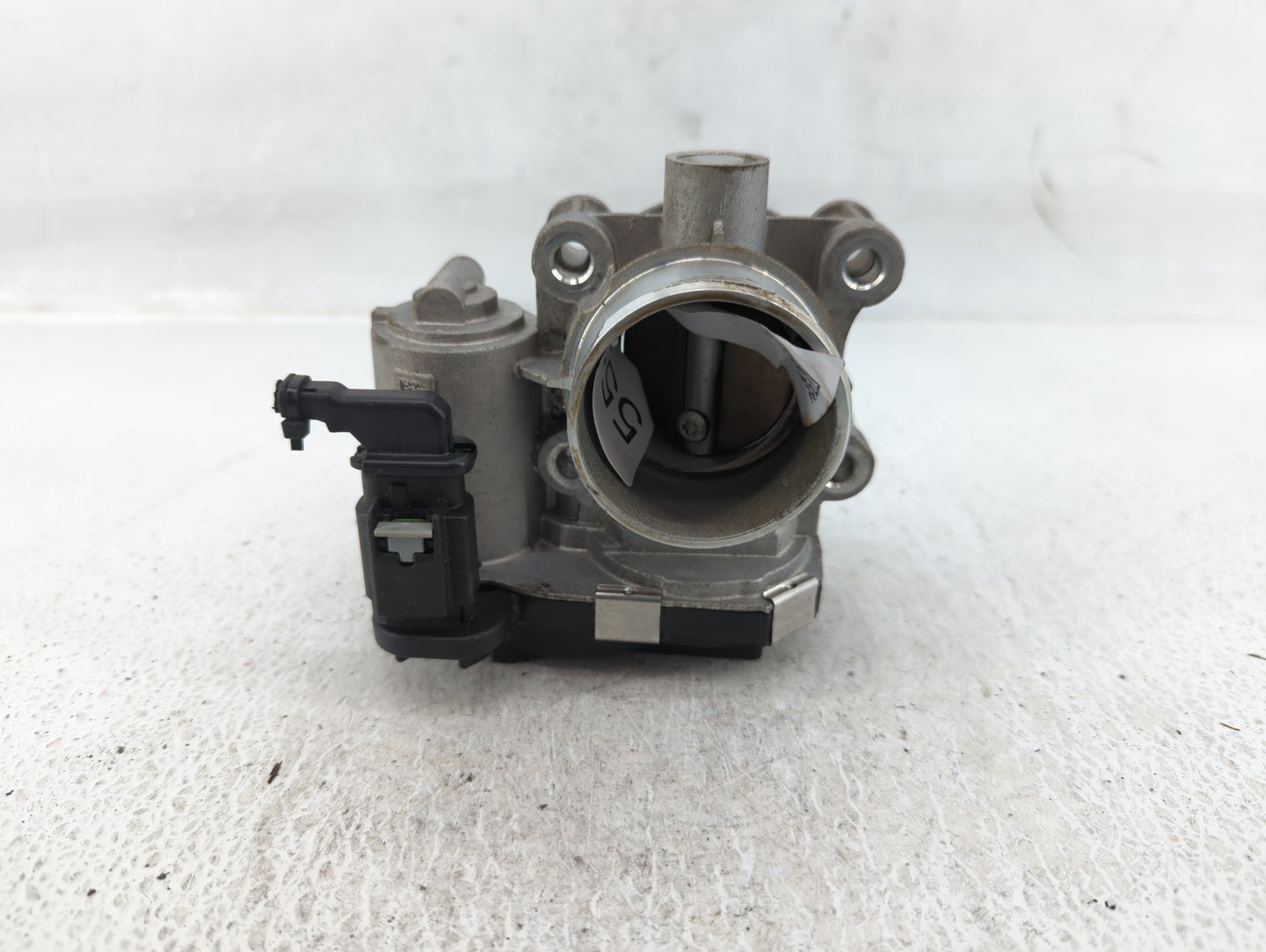 2016-2022 Chevrolet Spark Throttle Body P/N:12673014 Fits Fits 2016 2017 2018 2019 2020 2021 2022 OEM Used Auto Parts - Oemu