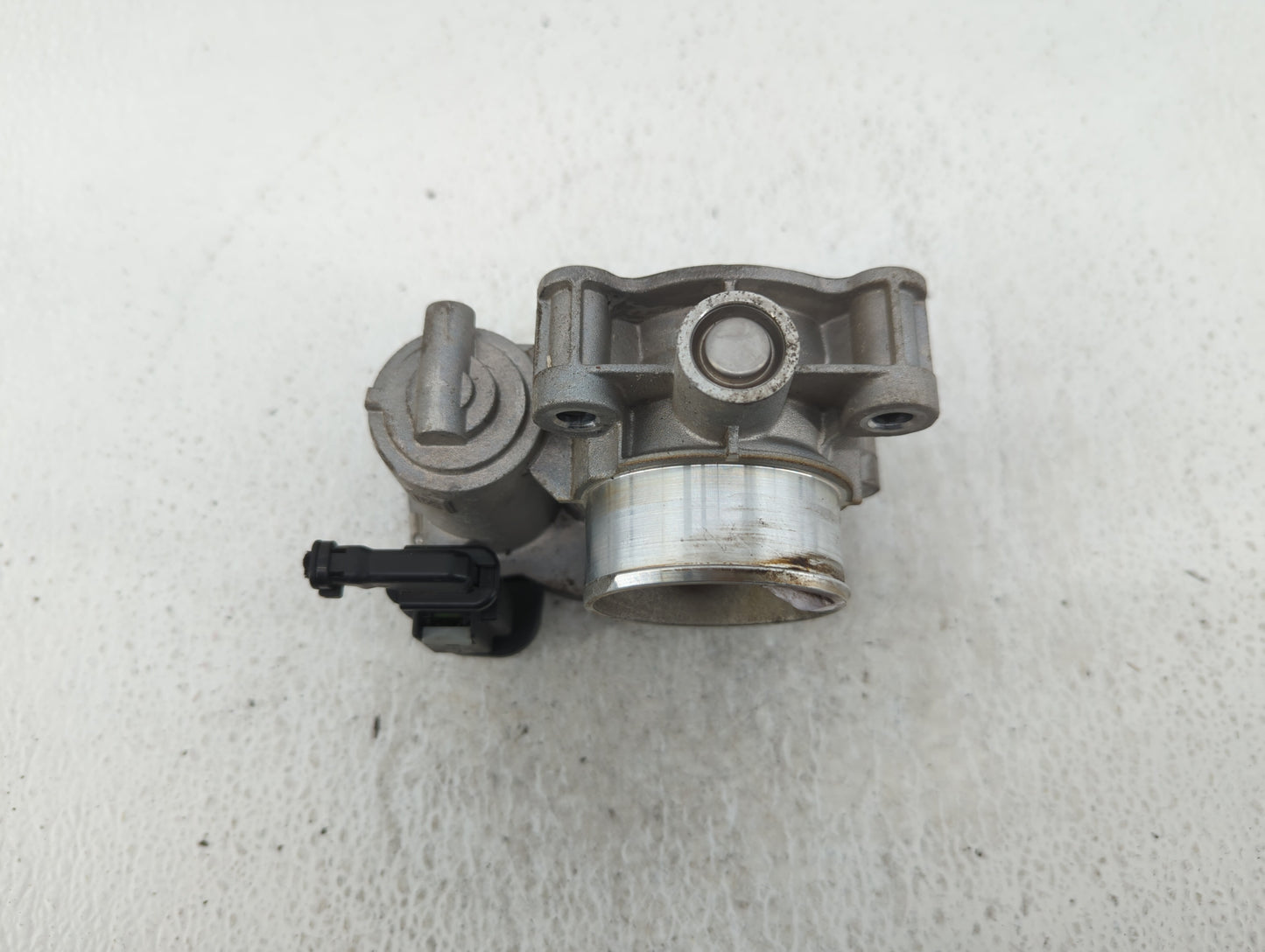 2016-2022 Chevrolet Spark Throttle Body P/N:12673014 Fits Fits 2016 2017 2018 2019 2020 2021 2022 OEM Used Auto Parts - Oemu