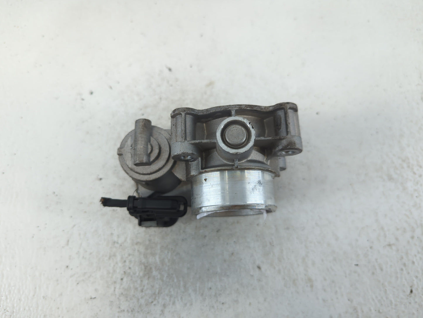 2016-2022 Chevrolet Spark Throttle Body P/N:12673014 Fits Fits 2016 2017 2018 2019 2020 2021 2022 OEM Used Auto Parts - Oemu