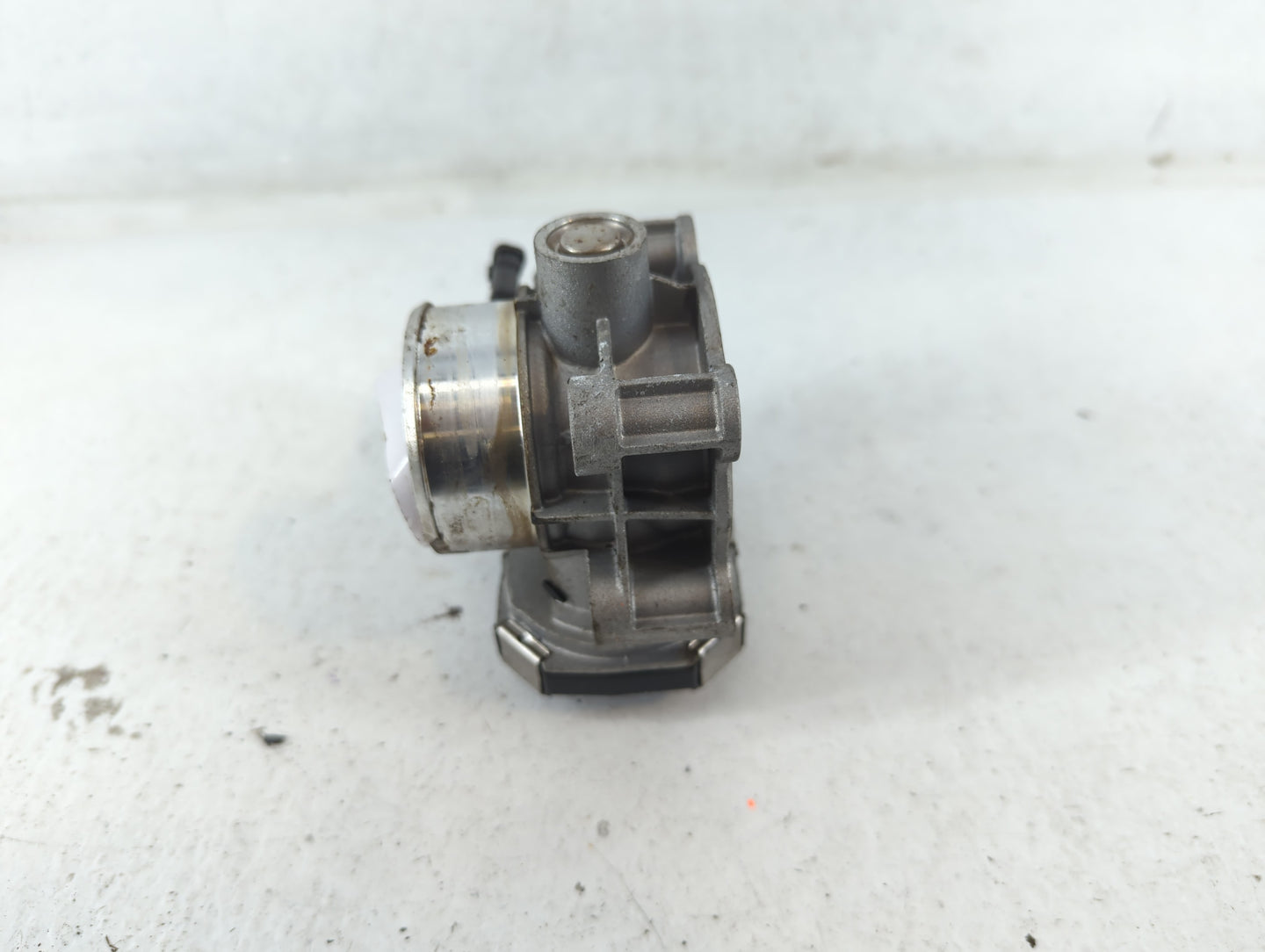 2016-2022 Chevrolet Spark Throttle Body P/N:12673014 Fits Fits 2016 2017 2018 2019 2020 2021 2022 OEM Used Auto Parts - Oemu
