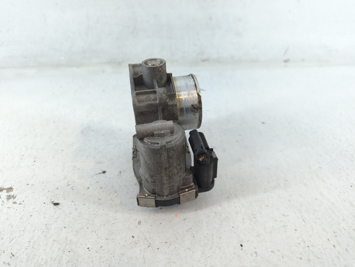 2016-2022 Chevrolet Spark Throttle Body P/N:12673014 Fits Fits 2016 2017 2018 2019 2020 2021 2022 OEM Used Auto Parts - Oemu