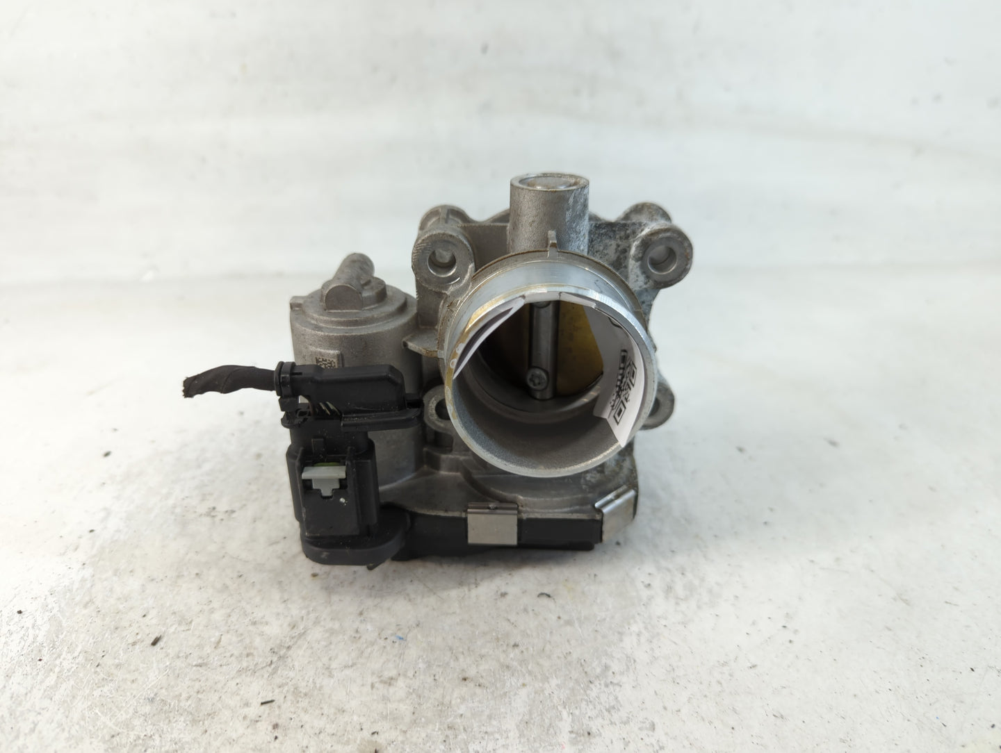 2016-2022 Chevrolet Spark Throttle Body P/N:12673014 Fits Fits 2016 2017 2018 2019 2020 2021 2022 OEM Used Auto Parts - Oemu