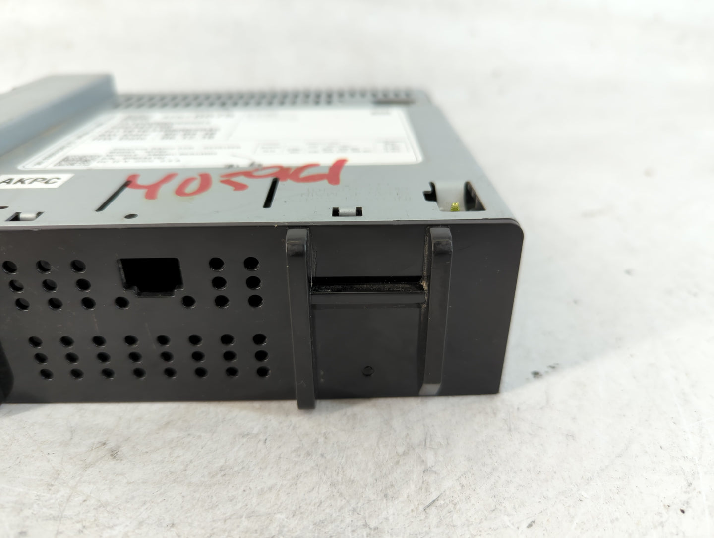 2016-2019 Chevrolet Spark Radio AM FM Cd Player Receiver Replacement P/N:42670575 Fits Fits 2016 2017 2018 2019 OEM Used Aut