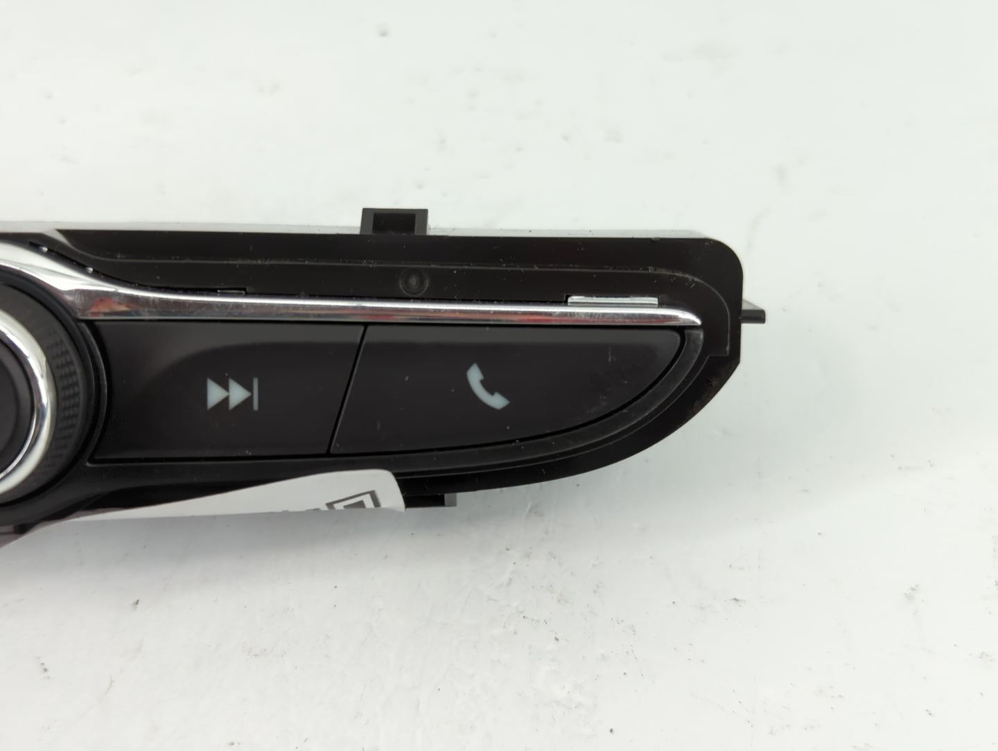 2016-2019 Chevrolet Spark Radio AM FM Cd Player Receiver Replacement P/N:42639310 Fits Fits 2016 2017 2018 2019 OEM Used Aut