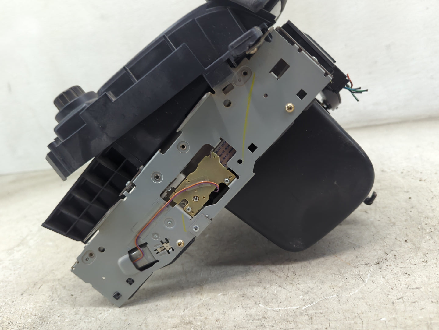 2019 Chevrolet Suburban Radio Control Panel - Oemusedautoparts1.com