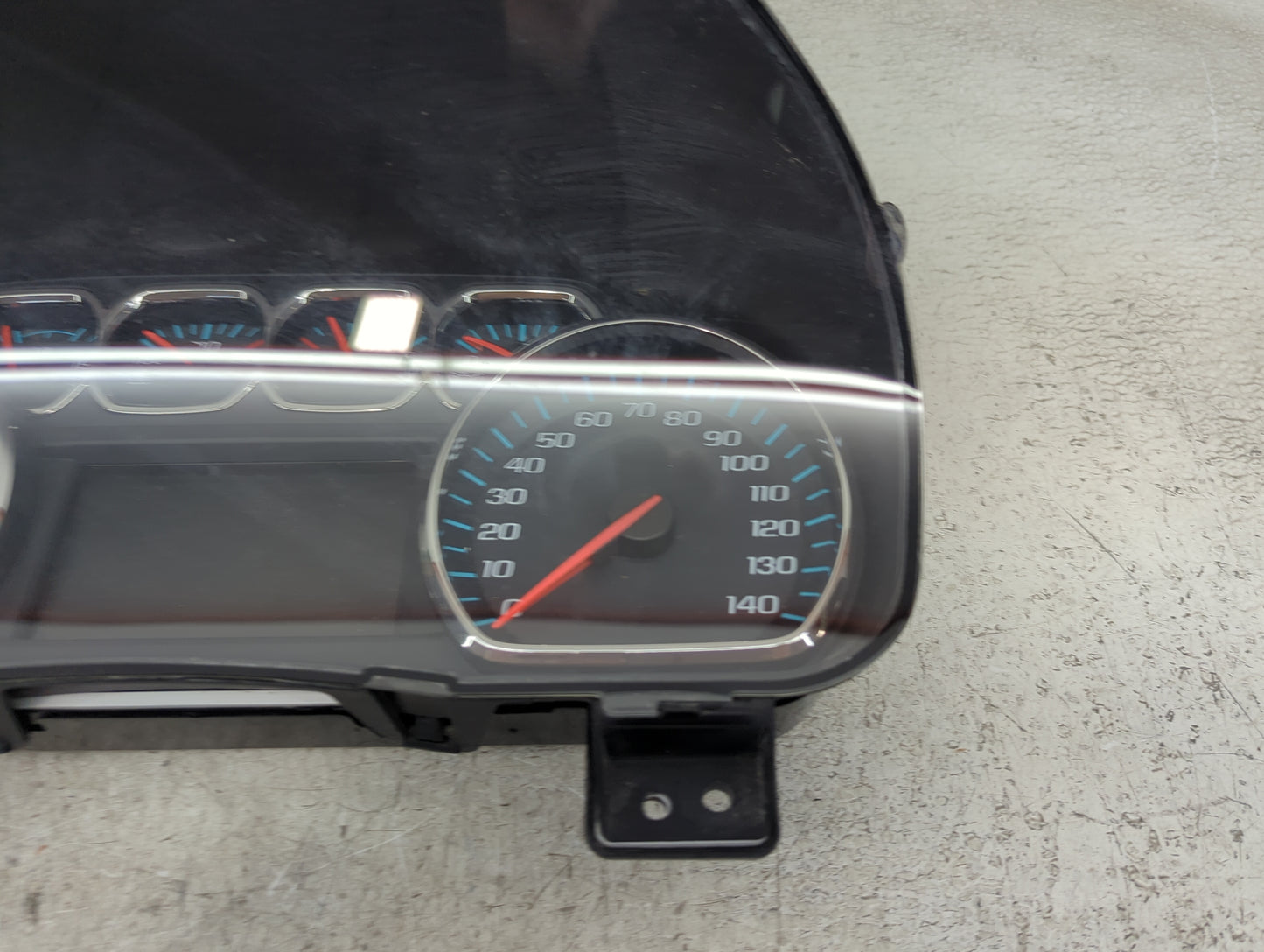 2018 Chevrolet Suburban Instrument Cluster Speedometer Gauges P/N:23833223 84597916, 7110500000000X Miles: Fits Fits 2019 20
