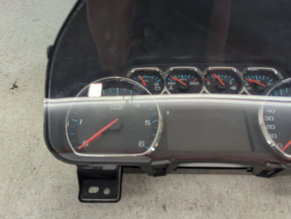 2018 Chevrolet Suburban Instrument Cluster Speedometer Gauges P/N:23833223 84597916, 7110500000000X Miles: Fits Fits 2019 20