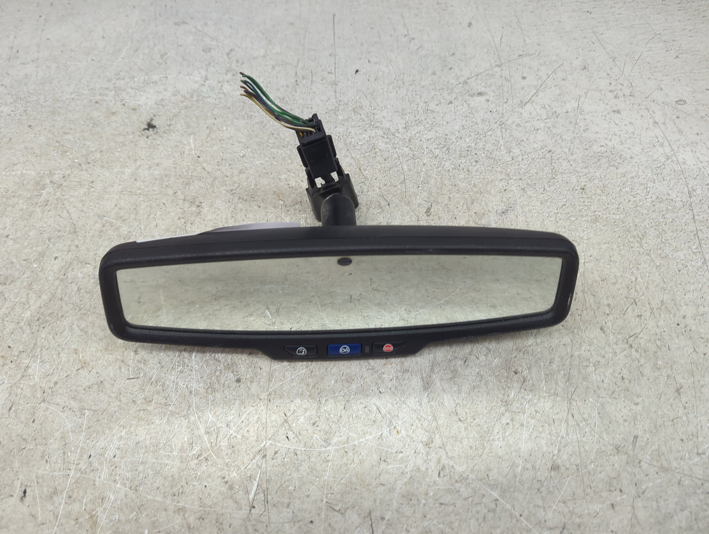 2019 Chevrolet Suburban Interior Rear View Mirror Replacement OEM P/N:E13 026538 Fits OEM Used Auto Parts - Oemusedautoparts