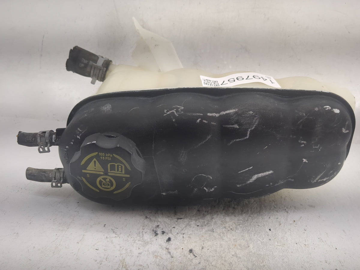 2016 Chevrolet Suburban Radiator Coolant Overflow Expansion Tank Bottle 1497957 - Oemusedautoparts1.com