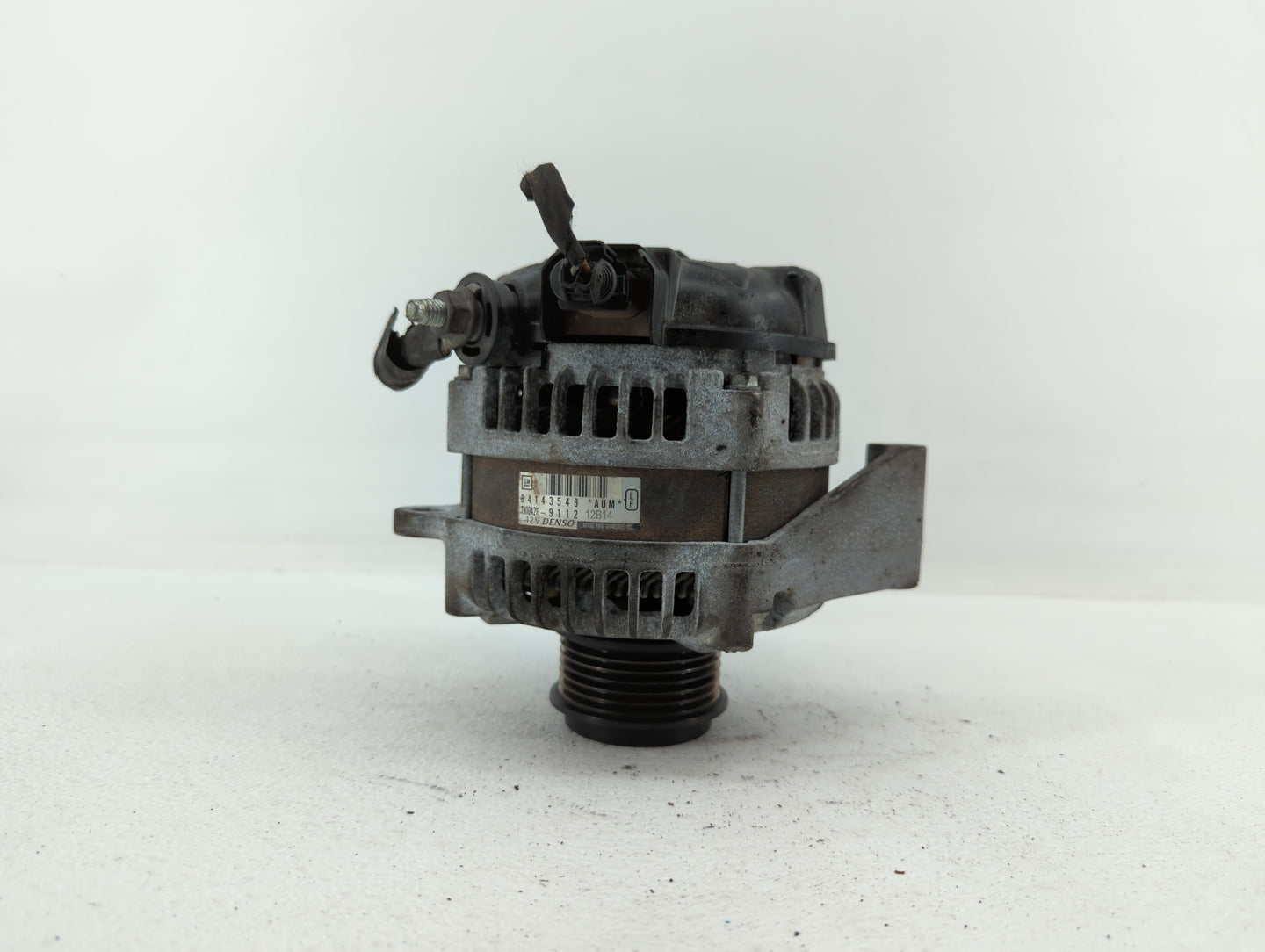 2019 Chevrolet Suburban Alternator Replacement Generator Charging Assembly Engine OEM P/N:23487089 2139814 Fits OEM Used Aut