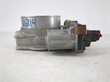 2019 Chevrolet Suburban 1500 Throttle Body P/N:12678224 Fits Fits 2014 2015 2016 2017 2018 2020 2021 2022 OEM Used Auto Parts