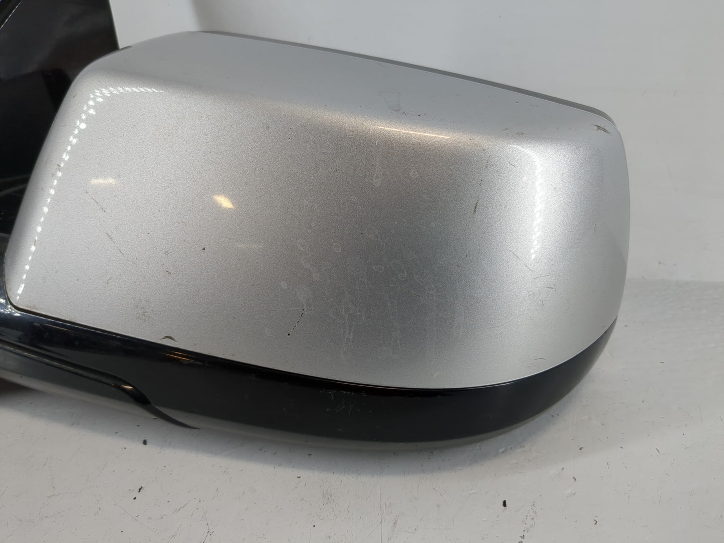 2019 Chevrolet Suburban 1500 Driver Side View Mirror - Left Door Mirror OEM Used - Oemusedautoparts1.com