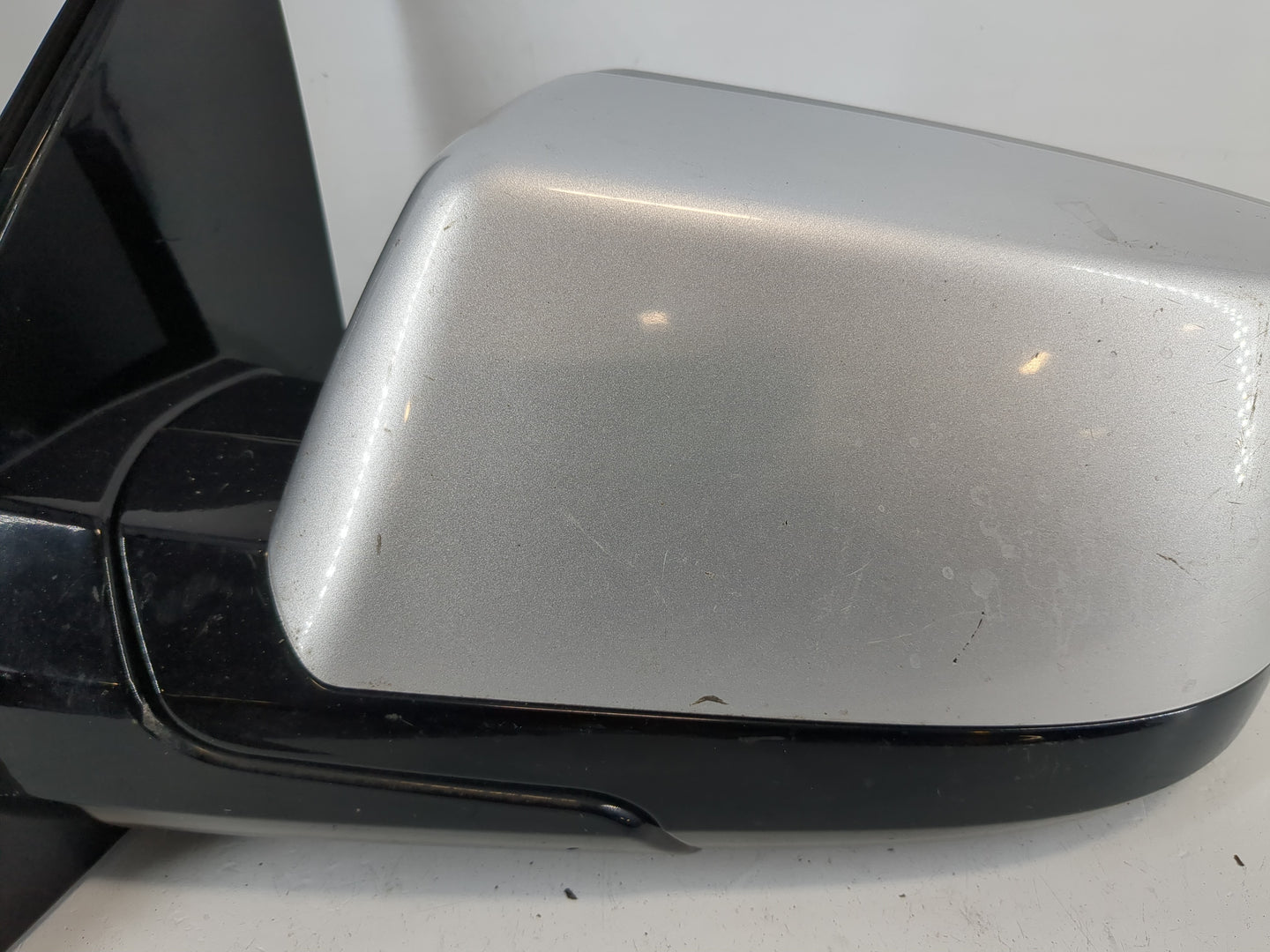 2019 Chevrolet Suburban 1500 Side Mirror Replacement Driver Left View Door Mirror P/N:84347617 Fits Fits 2015 2016 2017 2018
