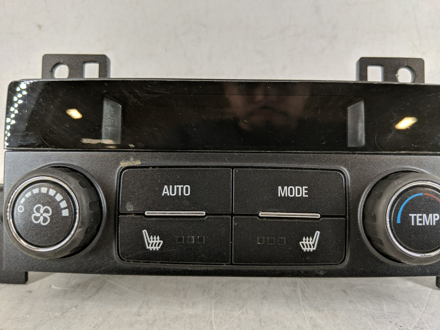 2019 Chevrolet Suburban 1500 Climate Control Module Temperature AC/Heater Replacement P/N:23467328 Fits OEM Used Auto Parts 