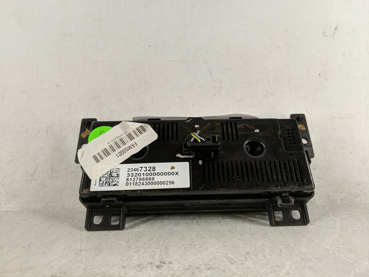 2019 Chevrolet Suburban 1500 Climate Control Module Temperature AC/Heater Replacement P/N:23467328 Fits OEM Used Auto Parts 
