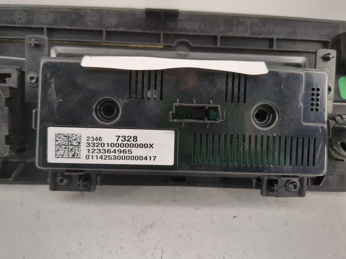 2019 Chevrolet Suburban 1500 Climate Control Module Temperature AC/Heater Replacement P/N:23467328 Fits OEM Used Auto Parts 