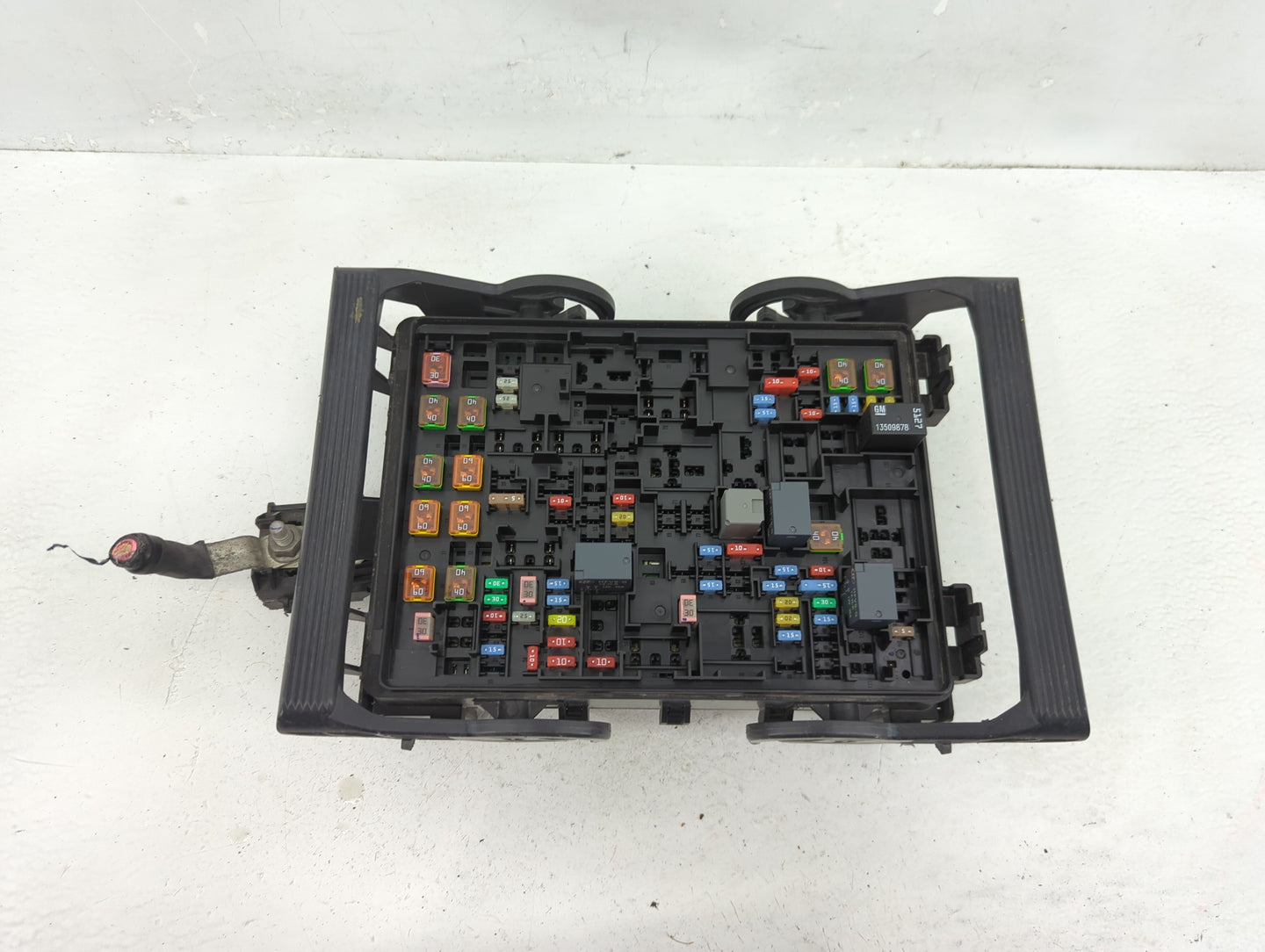 2019 Chevrolet Suburban 1500 Fusebox Fuse Box Panel Relay Module Fits Fits 2015 2016 2017 2018 2020 OEM Used Auto Parts - Oe