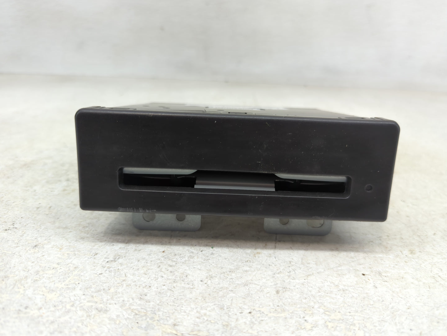 2019 Chevrolet Suburban 1500 Radio AM FM Cd Player Receiver Replacement P/N:84016434 Fits Fits 2017 2018 2020 OEM Used Auto 